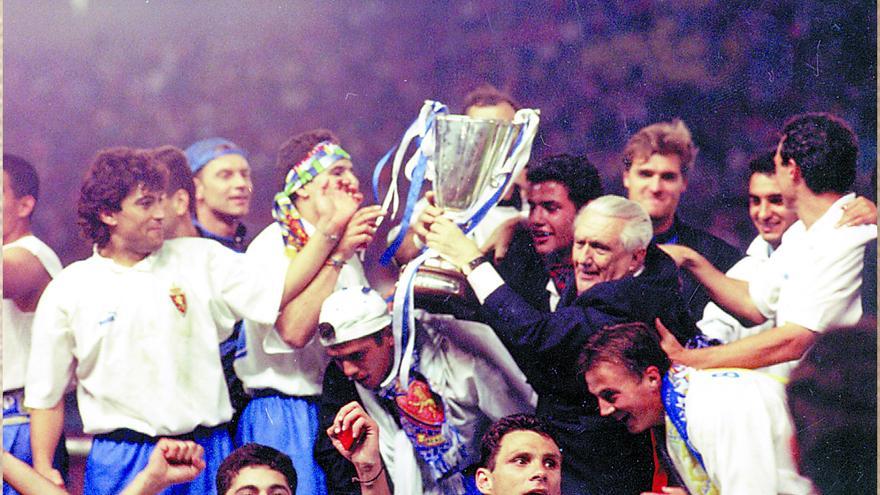 La fiebre por las 'camisetas retro' rescata una de las camisetas más queridas de la época dorada del Real Zaragoza