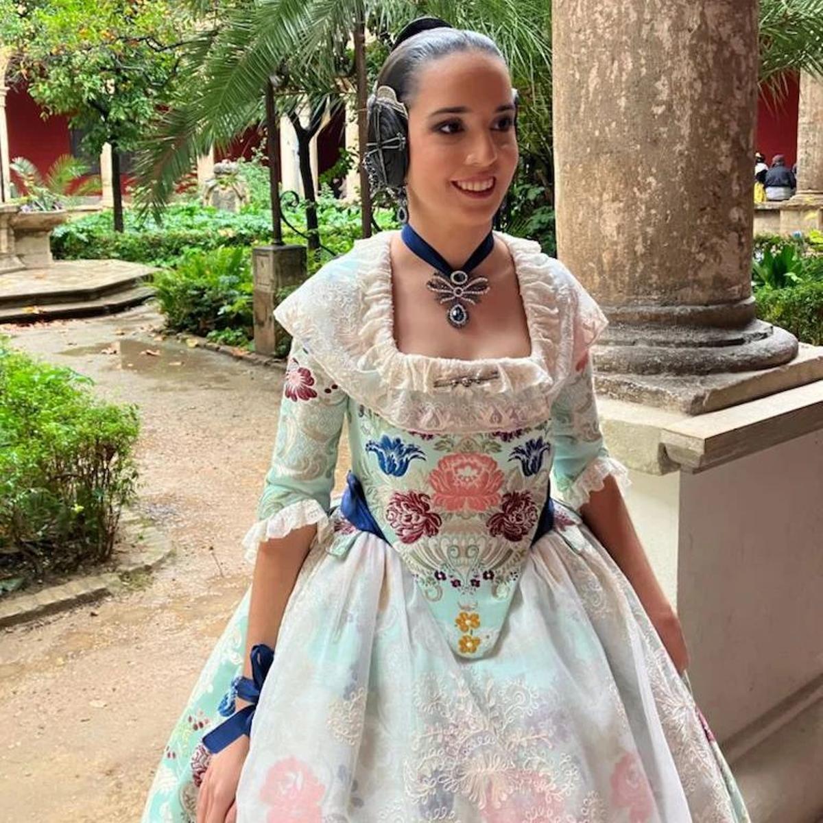 Olvido Roda, fallera mayor de 2023, en color Verde Mar Olvido Roda, fallera mayor de 2023, en color Verde Mar