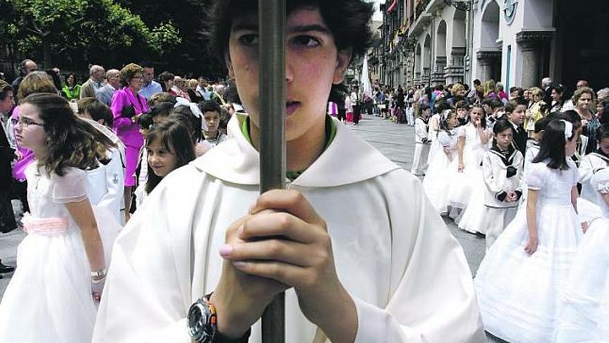 Celebración multitudinaria del Corpus Christi