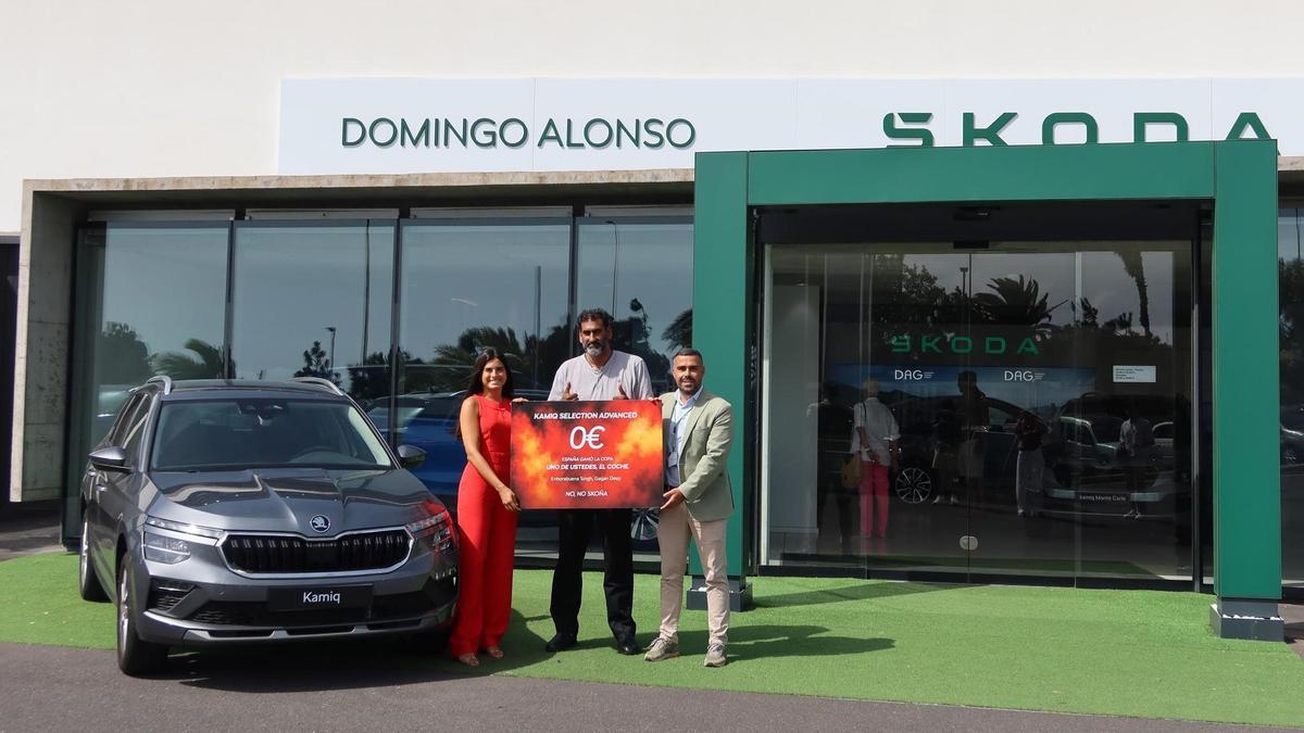 devuelve a un cliente el importe íntegro de su coche tras el triunfo de España