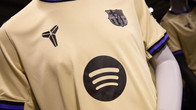 ¡La segunda equipación del Barça ya a la venta! Os mostramos cada detalle
