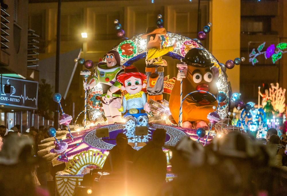 Así fue la cabalgata de Reyes en Benidorm