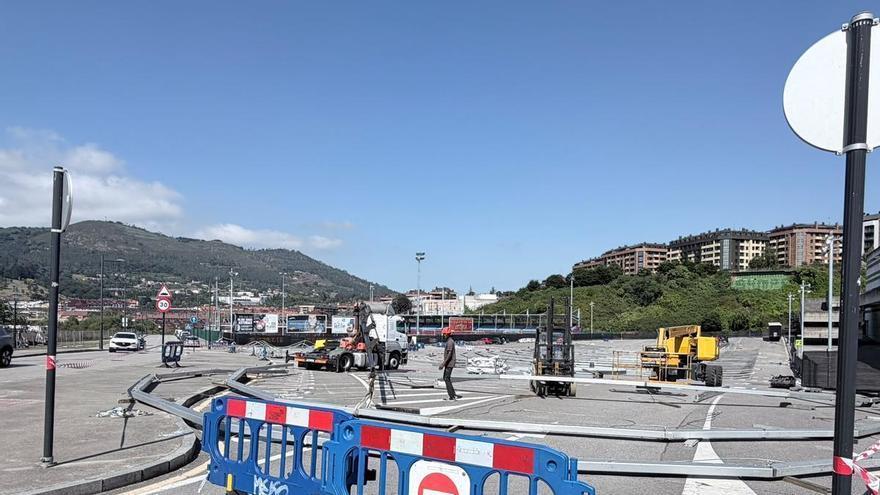 Oviedo empieza a vestirse de San Mateo: arranca el montaje del recinto para 9.000 espectadores