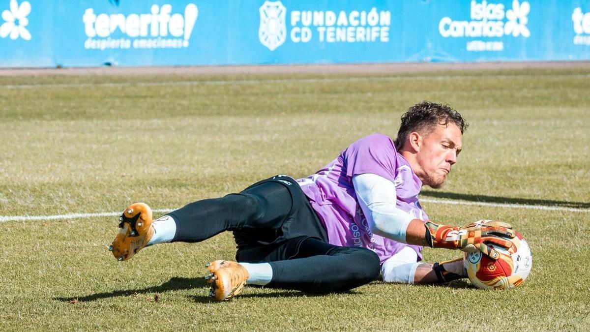 Gabri de Vuyst defendrá la portería del CD Tenerife frente al Unionistas de Salamanca.