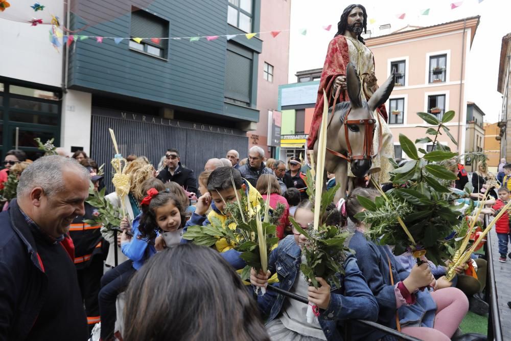 Procesión de la Borriquilla en Gijón