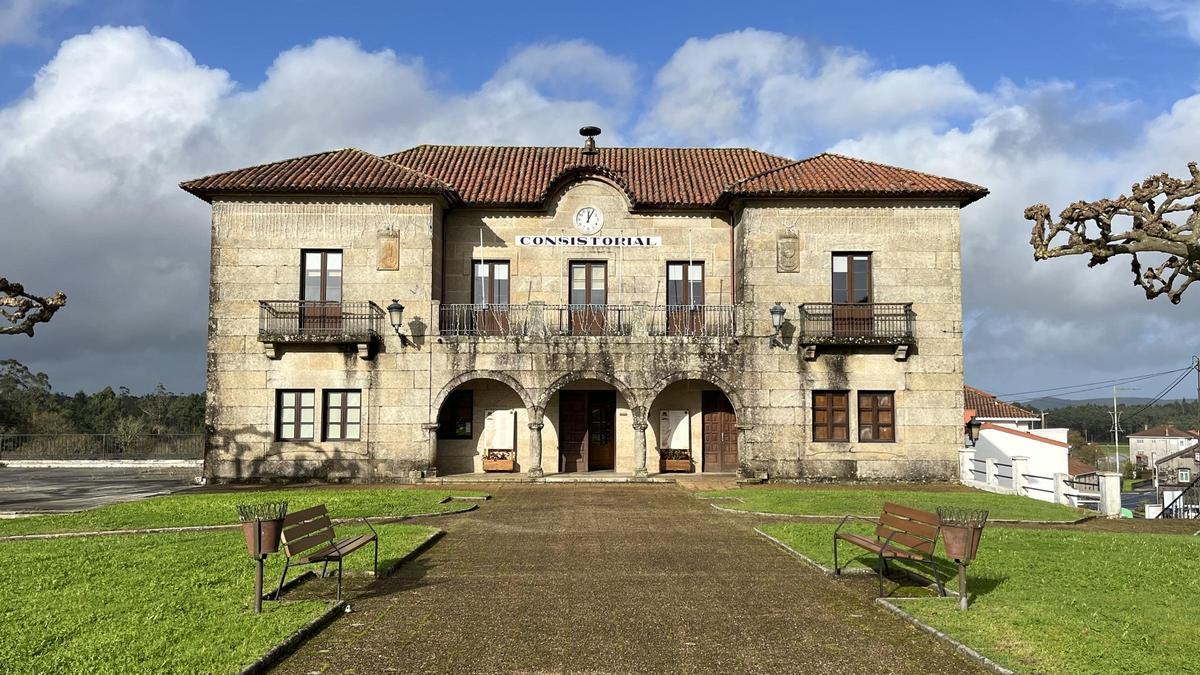 O Concello de Zas orzamenta 30.000 euros para bolsas para estudantes.