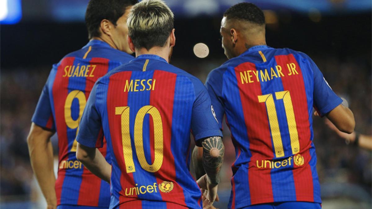 Luis Suárez, Leo Messi y Neymar Junior celebran uno de sus 264 golescon el Barça en los últimos dos años