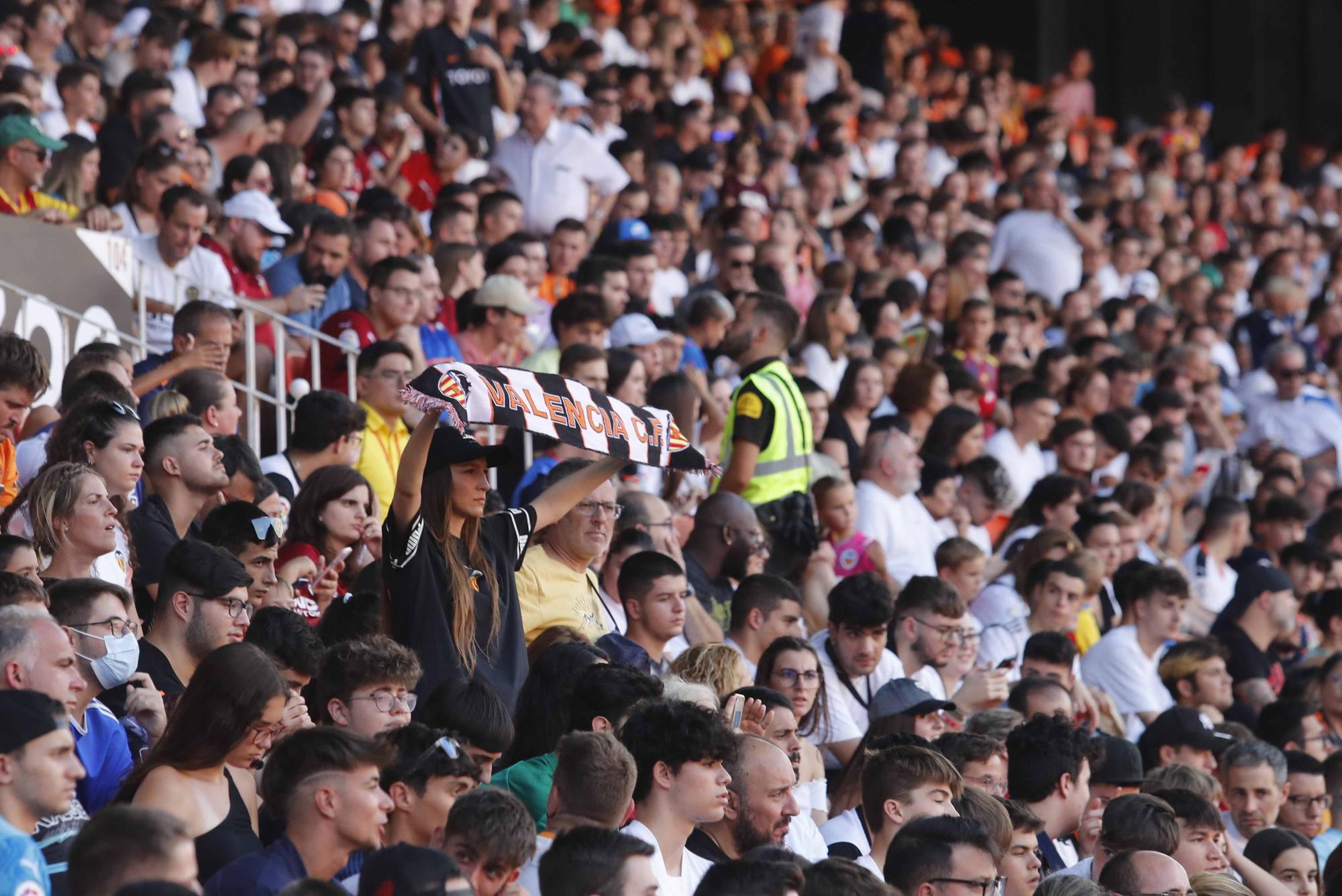 Búscate en la presentación de los fichajes del Valencia CF