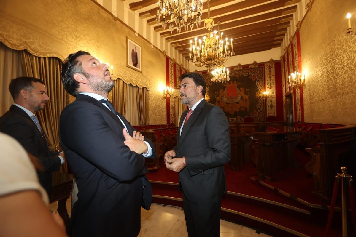 Las fotos de la "cumbre histórica" de los alcaldes de Alicante y Elche