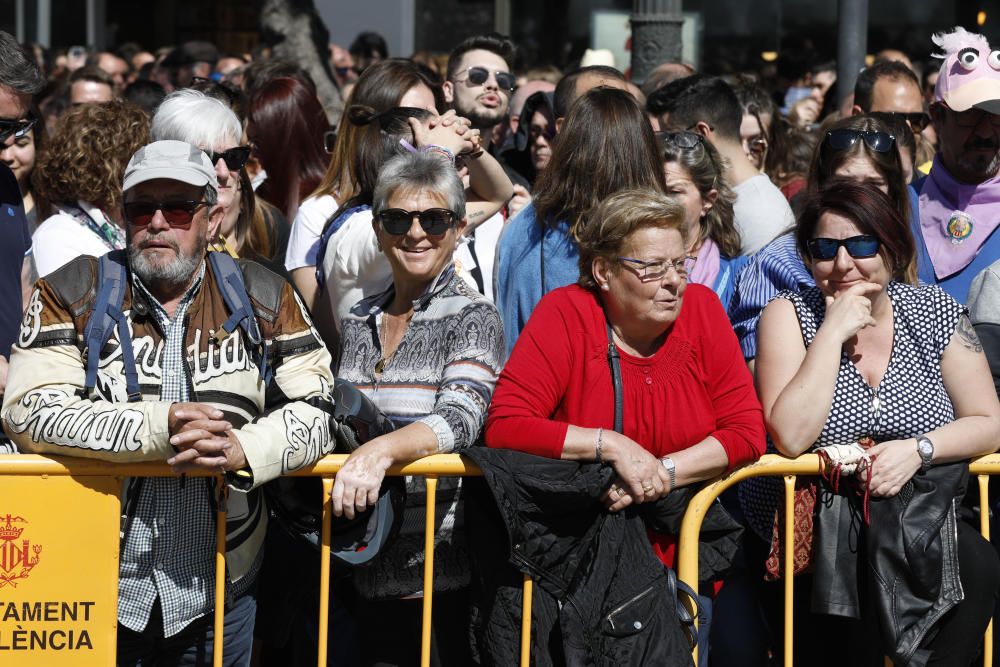 Búscate en la mascletà del 8 de marzo