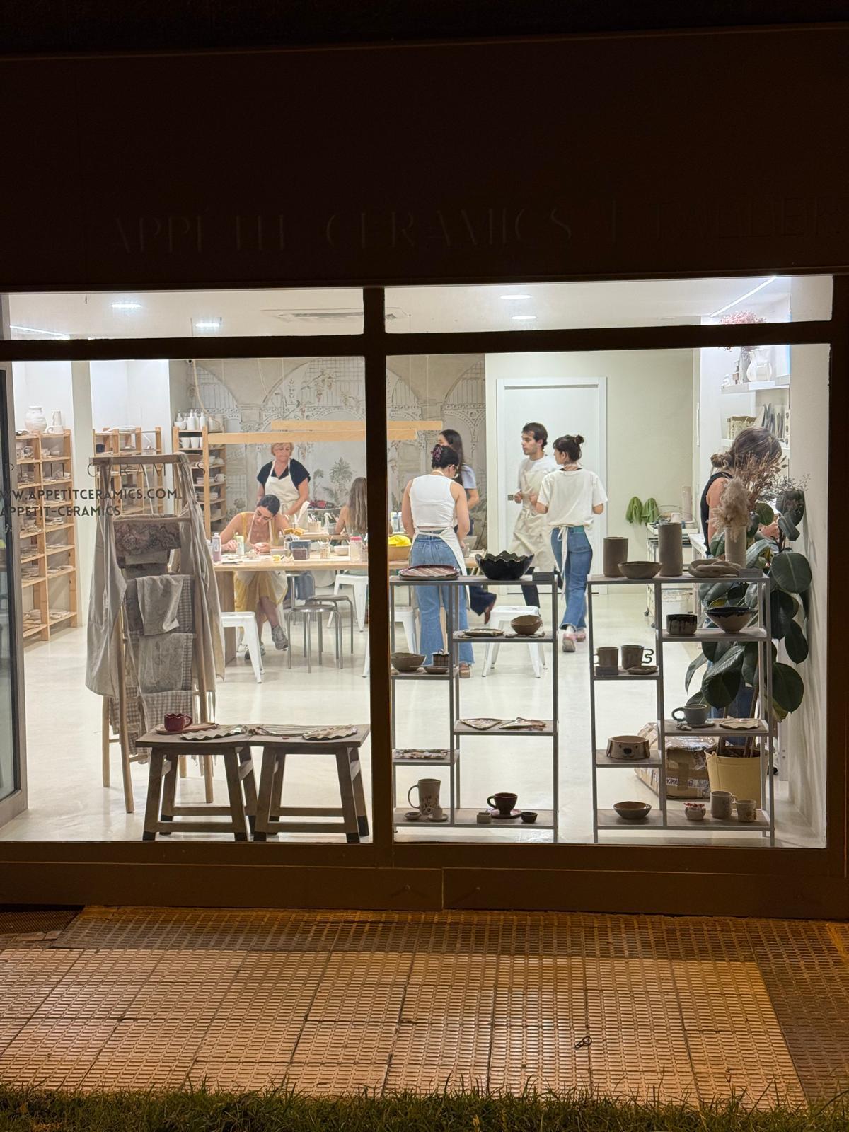 El local de Appétit Ceramics en la calle Doctor Cerrada de Zaragoza.