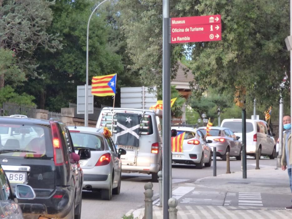 caravana de cotxes reivindica els fets d'octubre