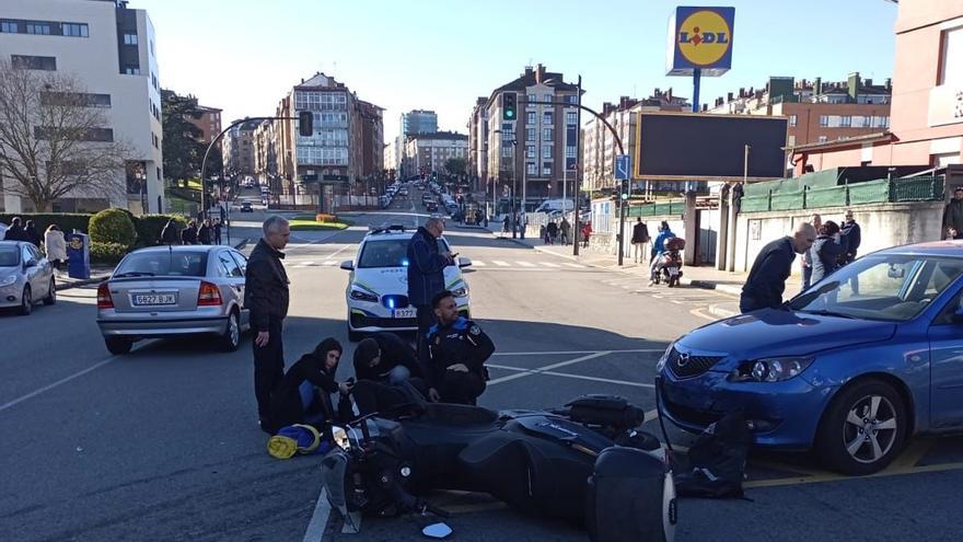 Herida una motorista de 65 años en un choque en la Corredoria Alta