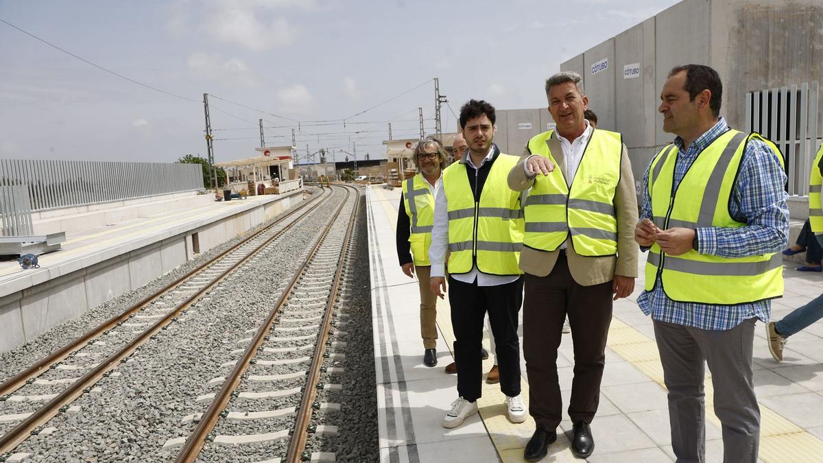 El conseller de Medio Ambiente, Infraestructuras y Territorio, Vicente Martínez Mus, visita las obras del metro de Paiporta