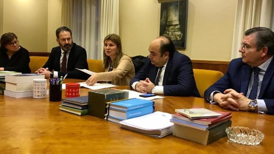 El decano del Colegio de Abogados se reúne con el PP