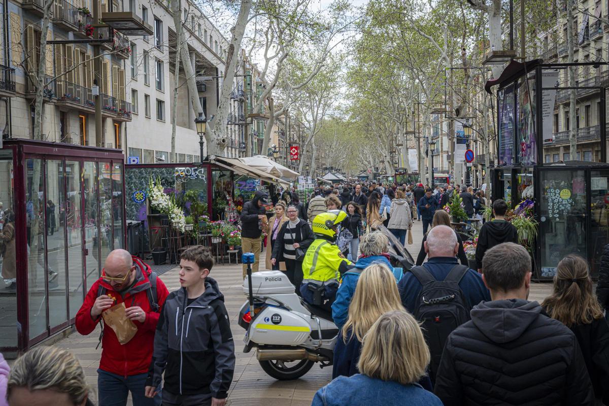 Refuerzan la vigilancia en la Sagrada Família y otros puntos de Barcelona por Semana Santa