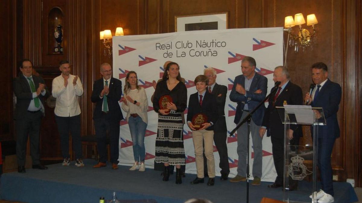 Premiados en la Cena del Regatista del Náutico. |  // LA OPINIÓN