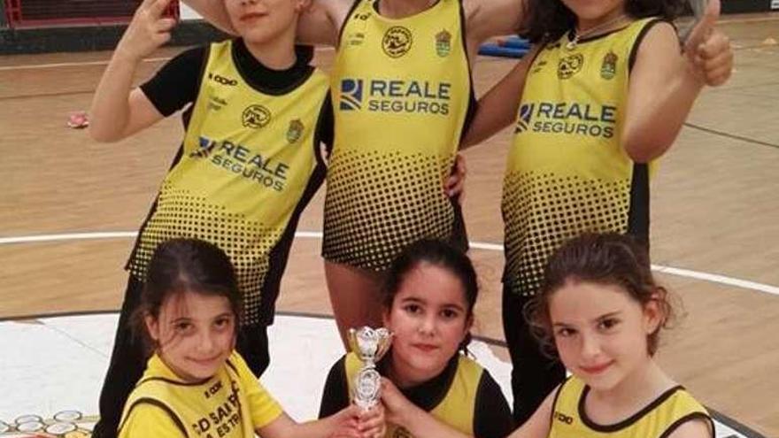 Las benjamines fueron terceras en el provincial de campo a través.