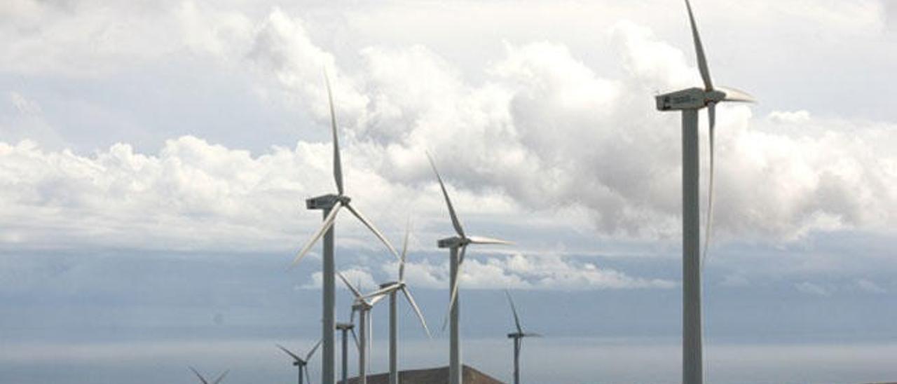 Industria impulsa los tres parques eólicos de Inalsa