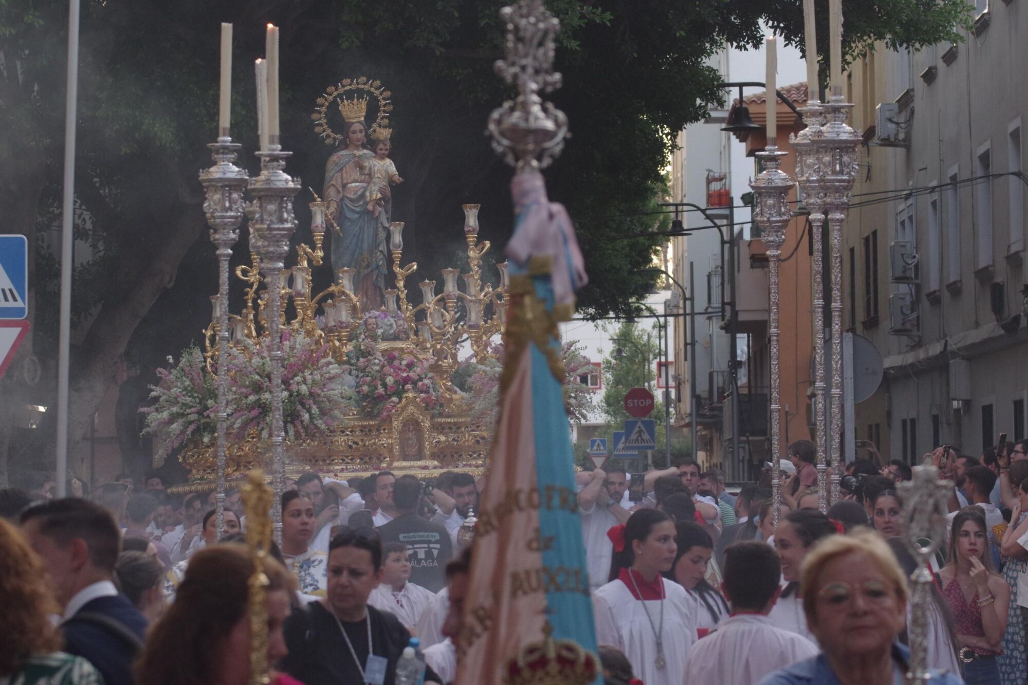 Salida procesional de María Auxiliadora por Capuchinos en 2025