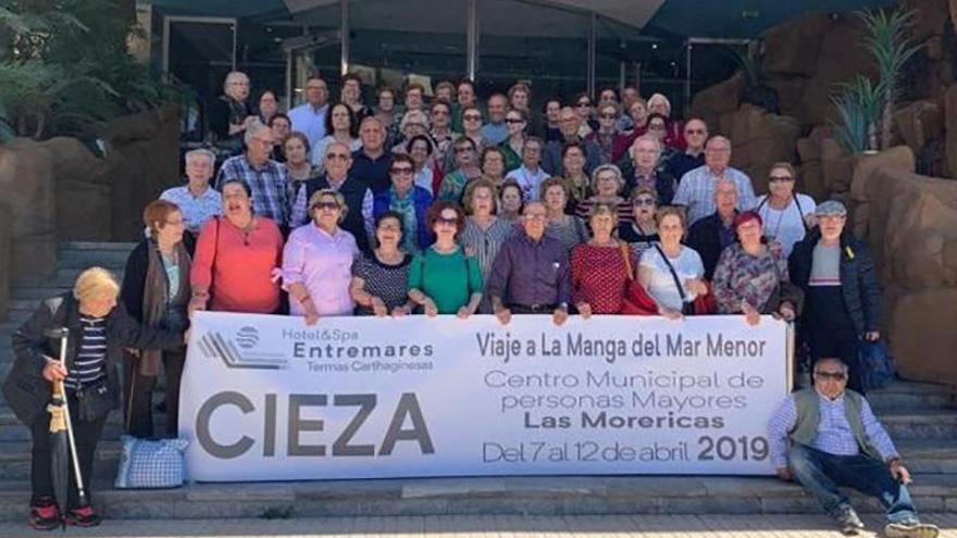 Los mayores de Cieza se van de vacaciones a La Manga