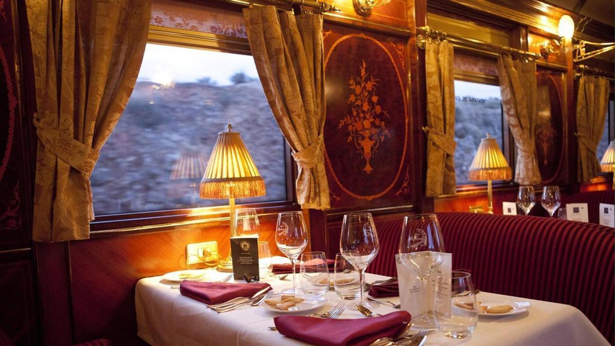 El tren considerado el “hermano del Orient Express” está en España y recorre un paisaje impresionante