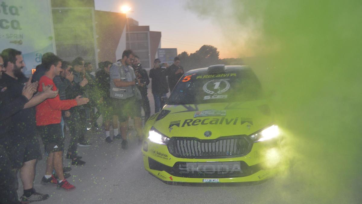 'Cohete' Suárez llega a la meta como vencedor del 29 Rallye La Nucía Mediterráneo &quot;Trofeo Costa Blanca&quot;