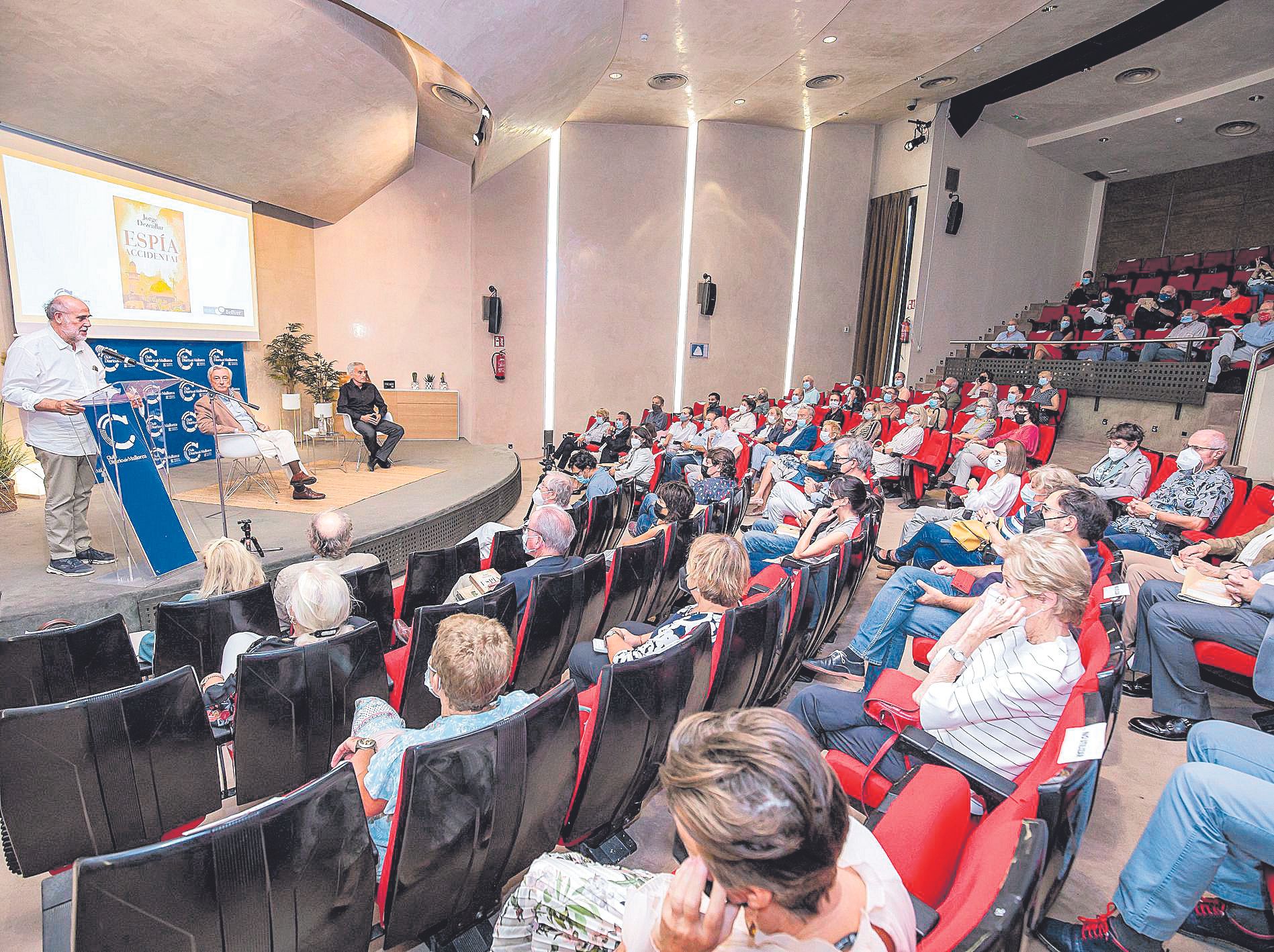 Jorge Dezcallar: «No puedes exportar democracia a unas mentalidades que  no están preparadas»