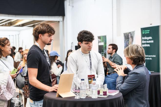 Más de 600 jóvenes se acercan a su futuro laboral de la mano de 30 grandes empresas en Sant Cugat