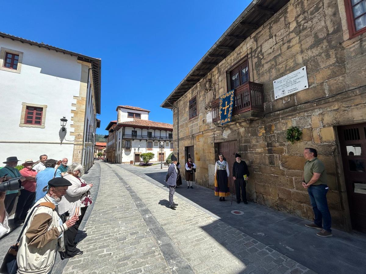 EN IMÁGENES: Homenaje en Villaviciosa a José Caveda y Nava