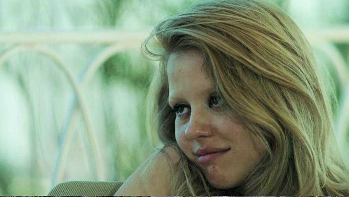 Mia Goth en "Infinity pool"