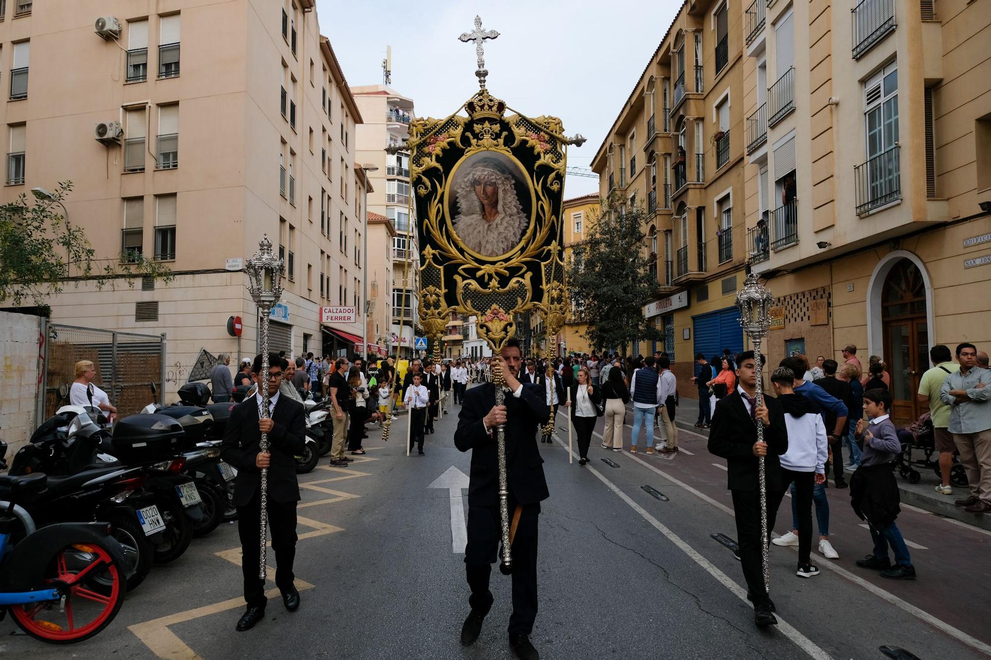 Procesión extraordinaria de la Virgen del Amparo por su 75 aniversario