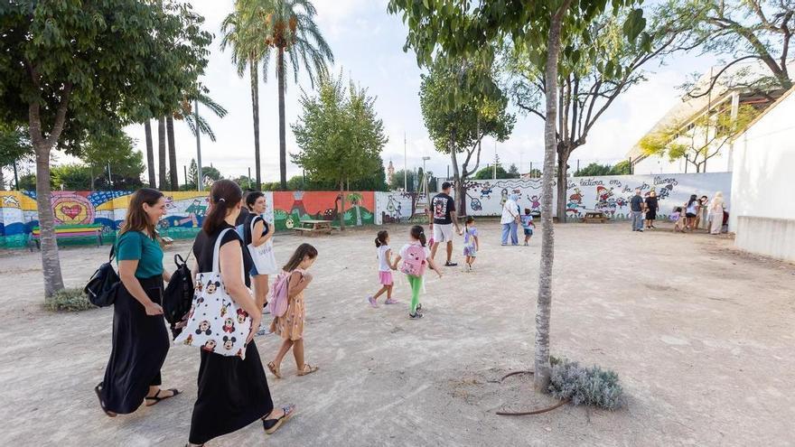 Adiós al cemento: Gandia transformará los patios de los colegios en zonas verdes a través de un proyecto pionero