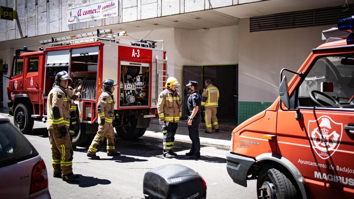 Cuerpo de bomberos durante un incendio