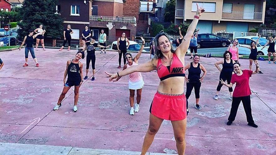 Una classe de zumba del programa «Salut a l&#039;estiu» de Berga