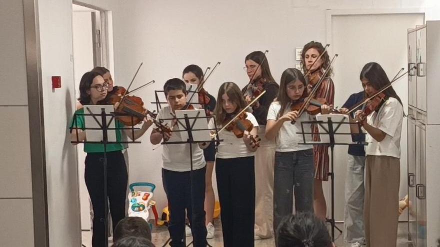 Concierto de los alumnos de viola del Conservatorio de Elche en el Hospital General