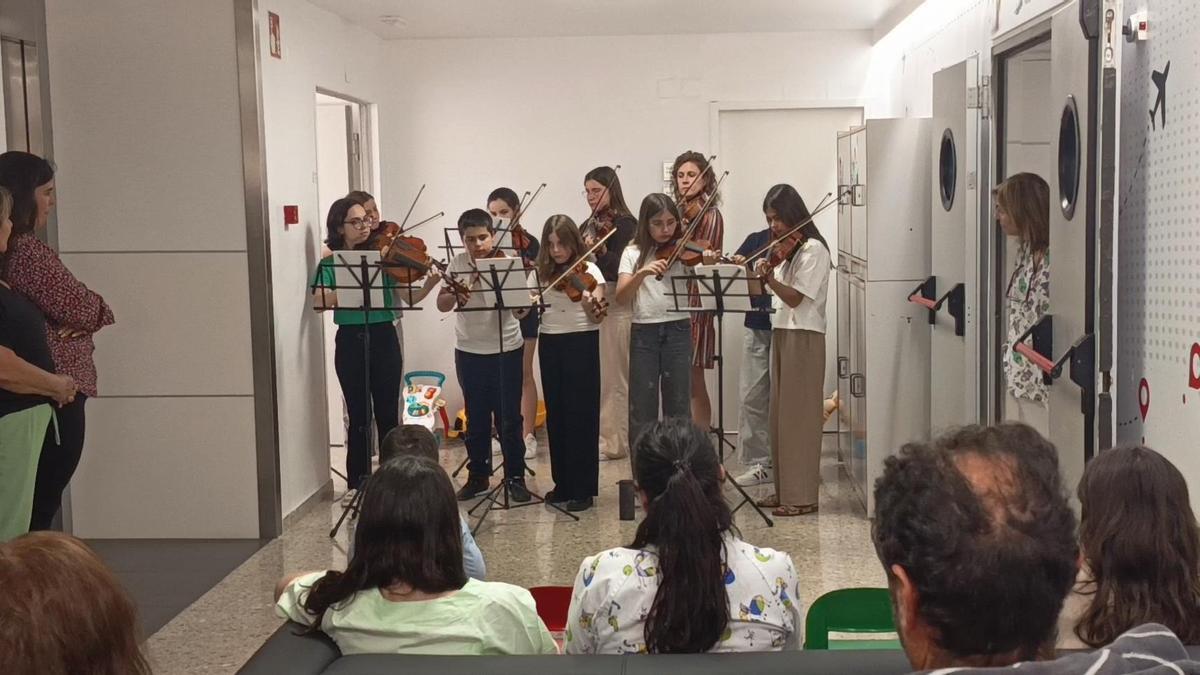 Concierto de los alumnos de viola del Conservatorio de Elche en el Hospital General