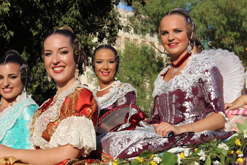 Las falleras de 2017, 2018 y 2019, en la Batalla de Flores