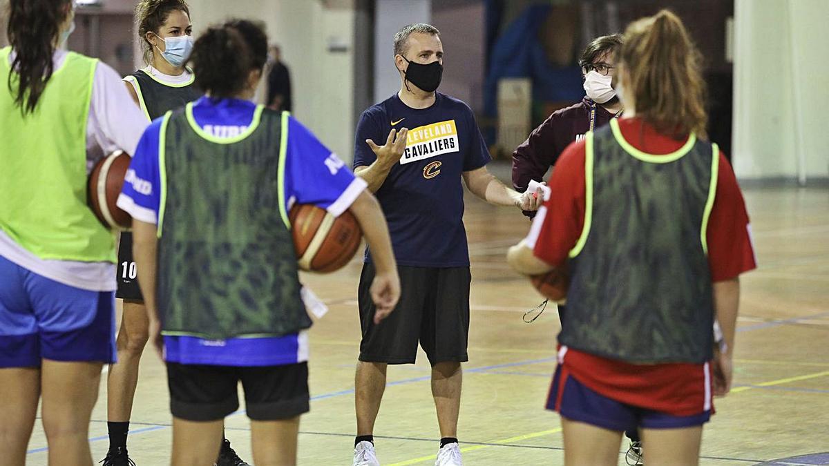 Un momento de un entrenamiento del ADBA. | Ricardo Solís