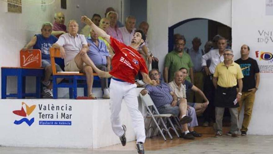 El mundo de la pilota pide un trinquete Pelayo municipal si hace falta y abierto a fallas o colegios