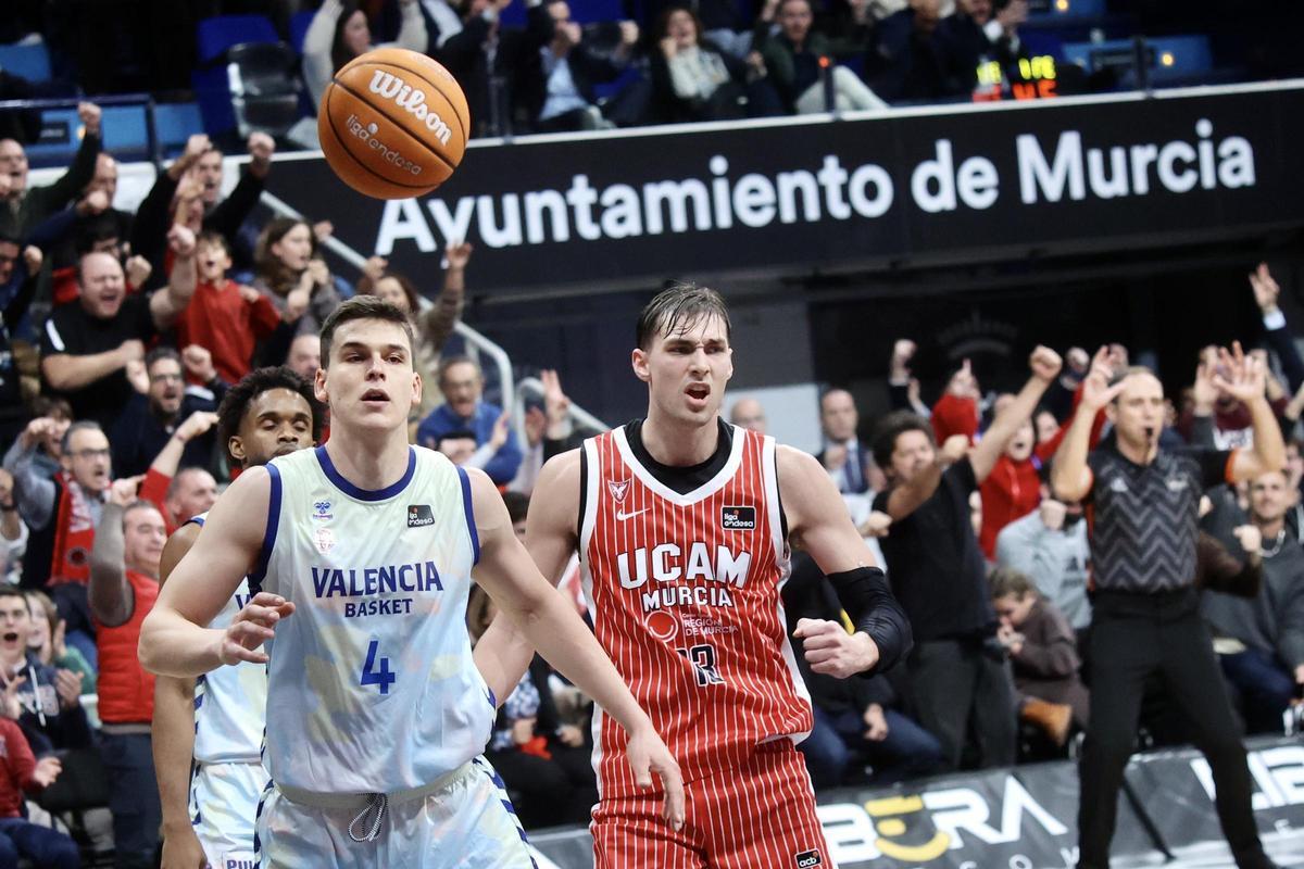 Las mejores imágenes de la victoria del UCAM Murcia frente al Valencia Las mejores imágenes de la victoria del UCAM Murcia frente al Valencia