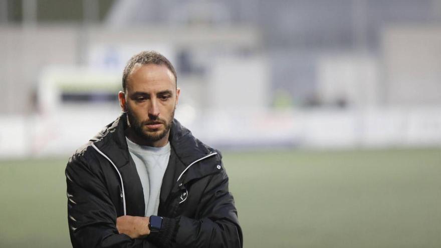 Pablo Acebal estalla contra los árbitros tras la derrota del Langreo ante el Fabril: &quot;Yo no soy Javi Poves, pero nos han faltado al respeto&quot;