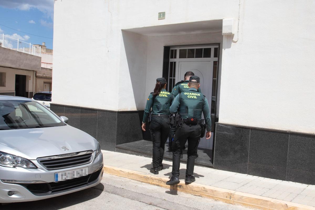 Detenidos el vecino y su amigo por el asesinato de la maestra de Rafelcofer