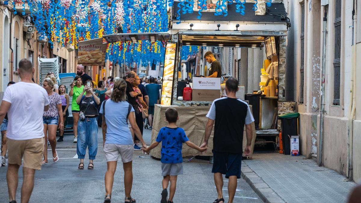 Arrancan las fiestas de Sants a todo gas