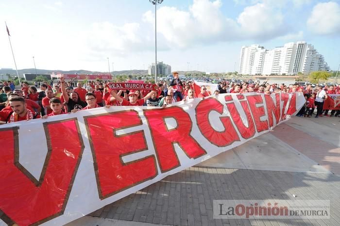 Tensión en la puerta de Nueva Condomina