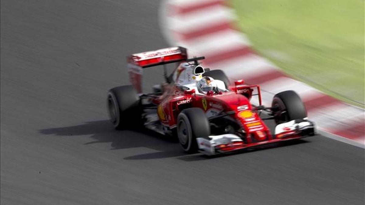 Vettel impresionó e los test del Circuit de Barcelona