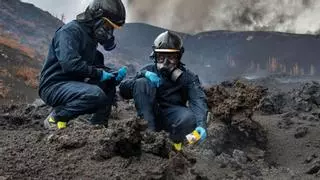 Bautismo de lava y cenizas en el volcán de La Palma