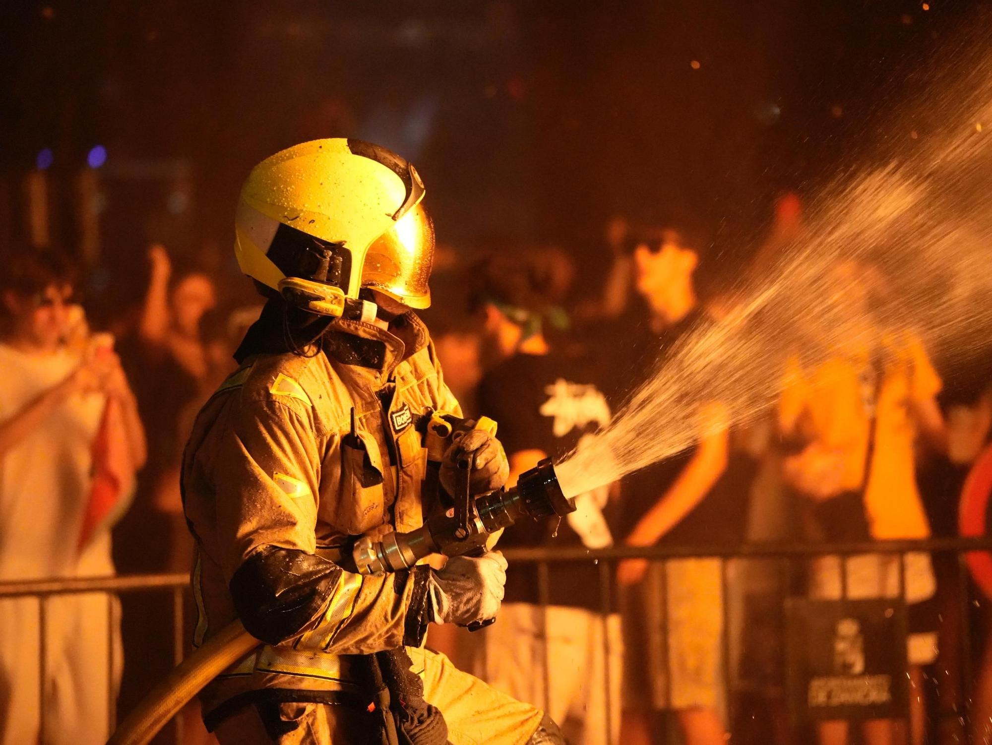 GALERÍA | Así ha transcurrido la hoguera de San Juan en Zamora: adiós a lo malo