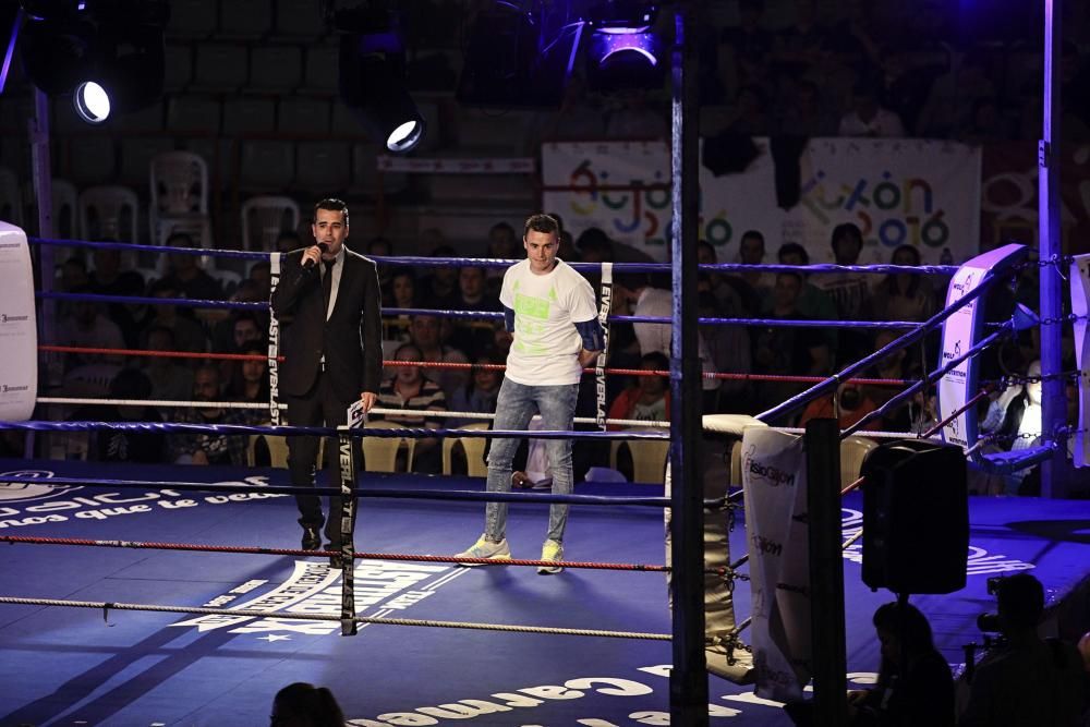 Velada en el Palacio de los Deportes de La Guía