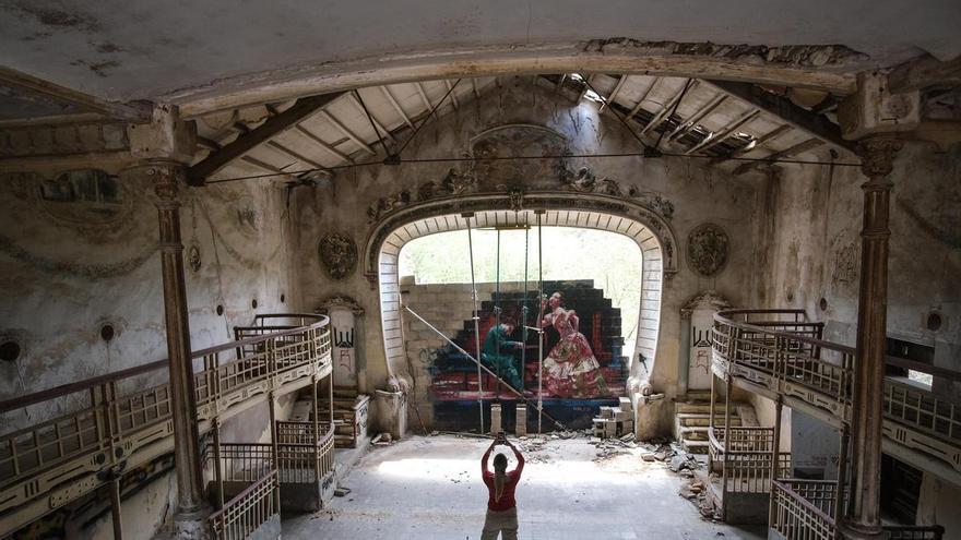 e salvar de la ruina la Colonia de Santa Eulalia